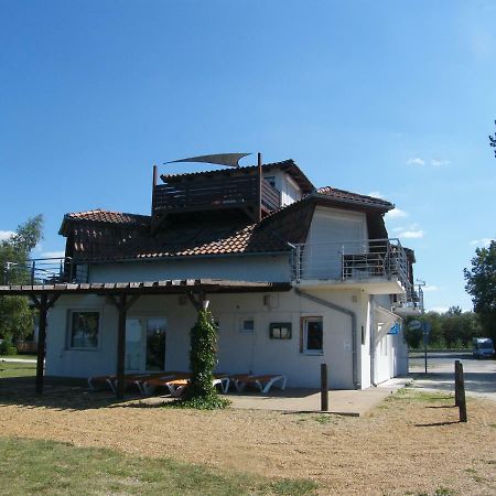 Beach Resident Balatonszárszó Kültér fotó